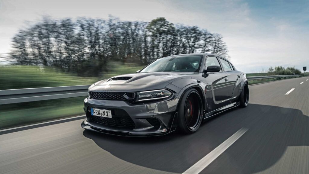 Dodge Charger Martinique :  design sportif, puissance impressionnante et équilibre entre performance et confort au quotidien.